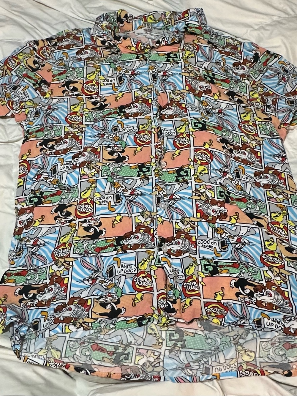 Looney Tunes All Over Comic Print Rayon Button Up Shirt L